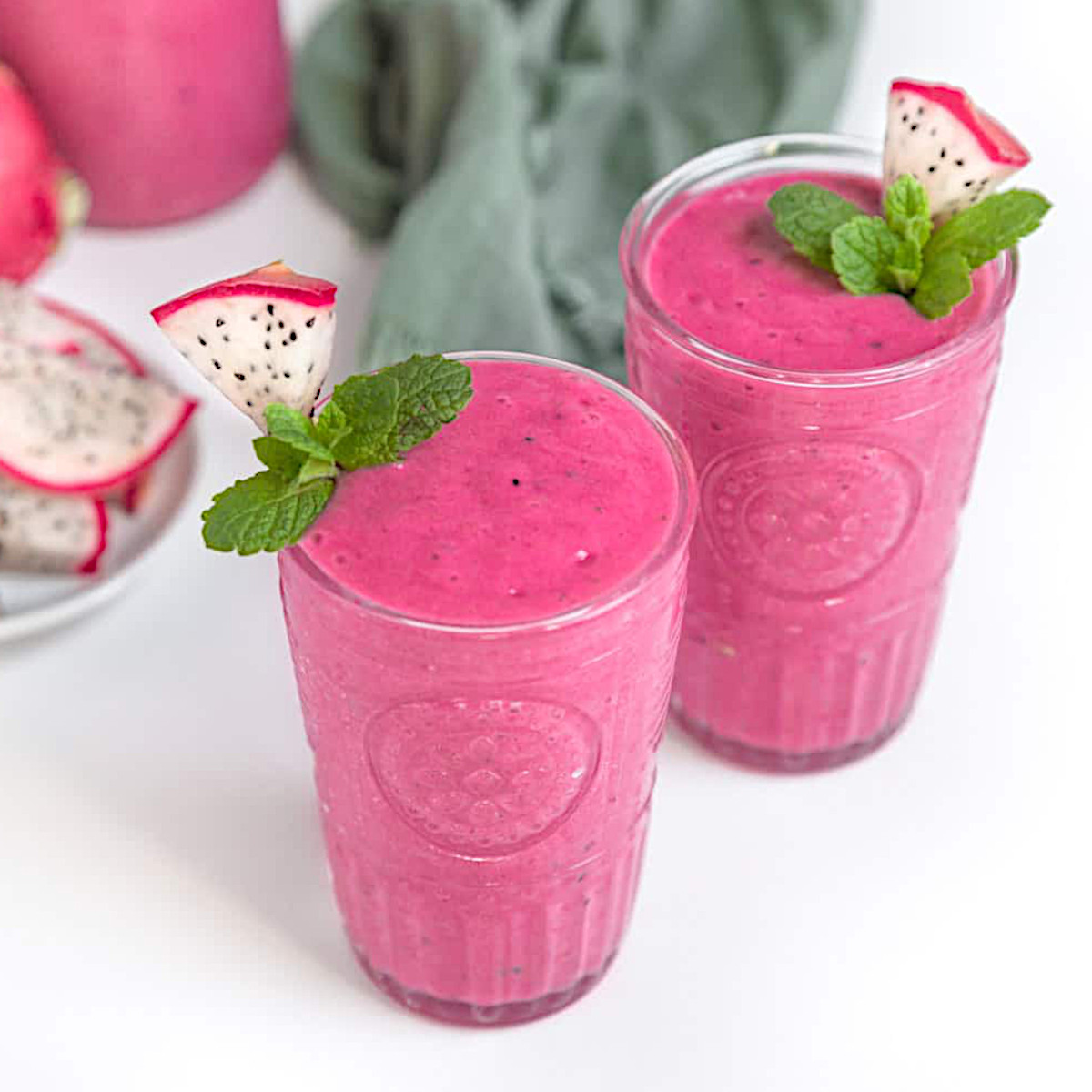 Pink Pitaya Dragon Fruit Smoothie