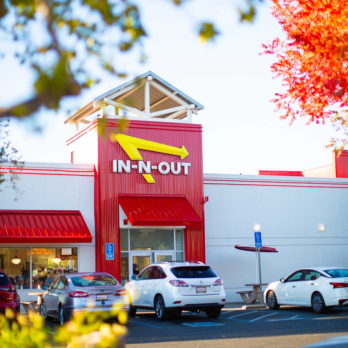 How to Order Vegan at In-N-Out Burger