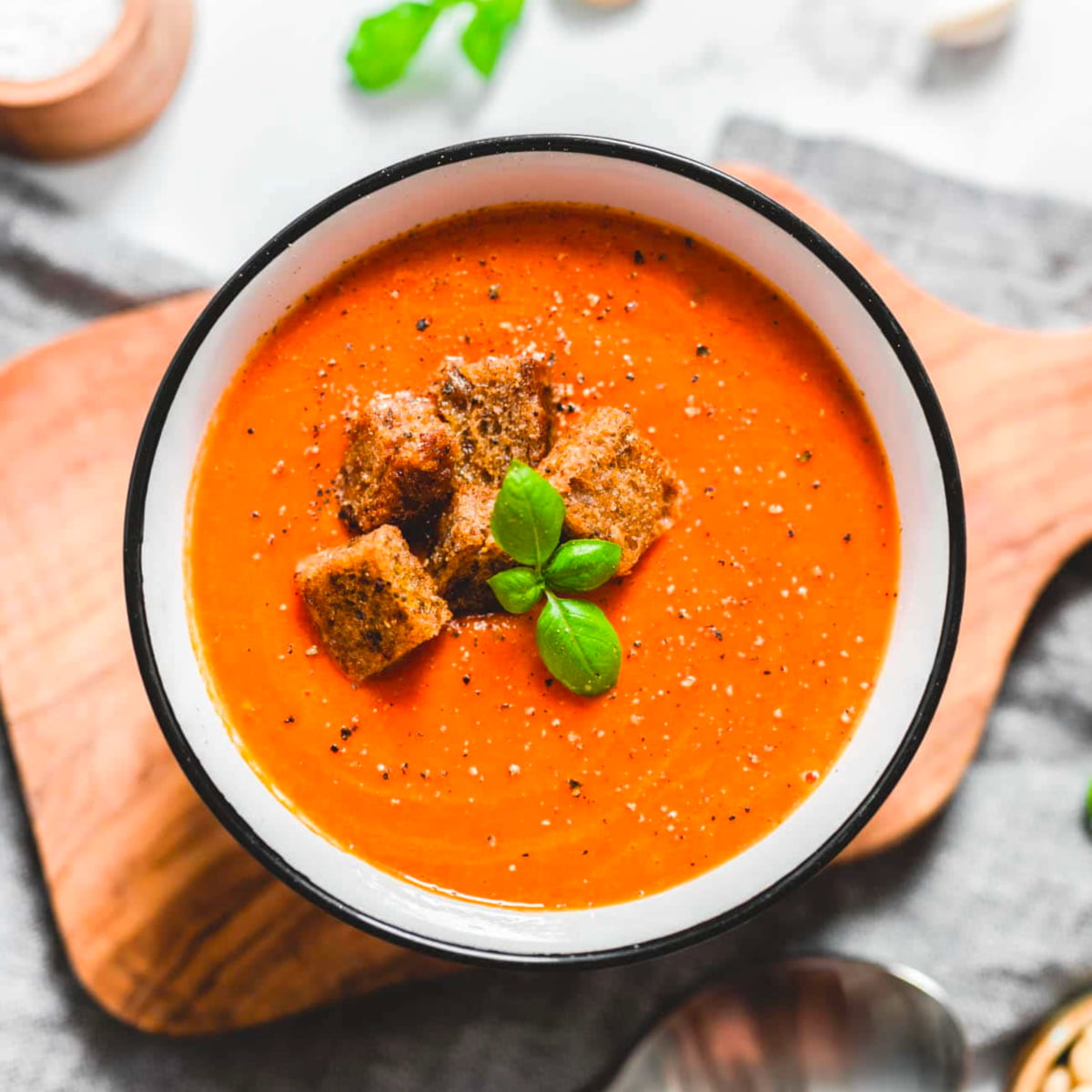 Creamy Vegan Tomato Soup